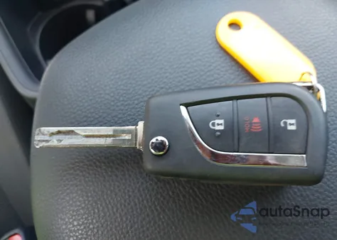 2024 Toyota Rav4 Hybrid Le z USA, uszkodzony, nr VIN 2T3MWRFV5RW243349